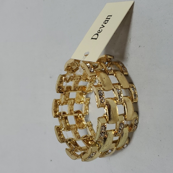 Devan gold stretch bracelet with rhinestones - Picture 3 of 3